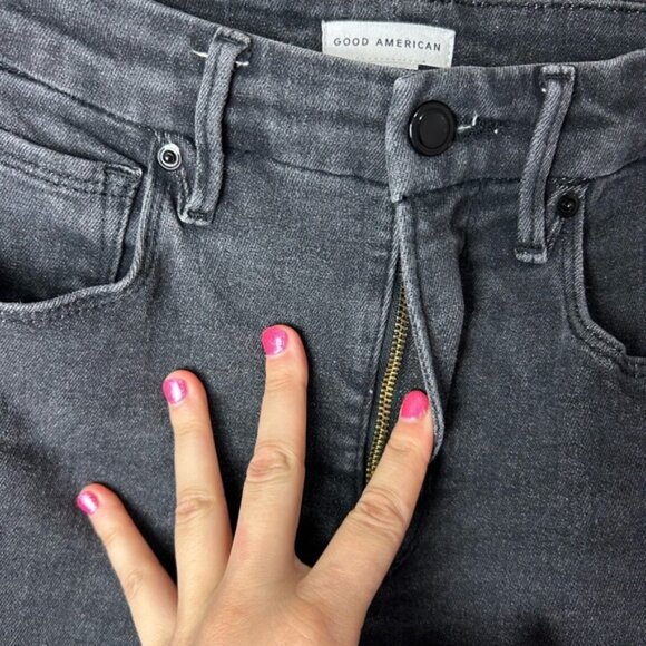 Good American Good Legs Straight Jean - Picture 7 of 11